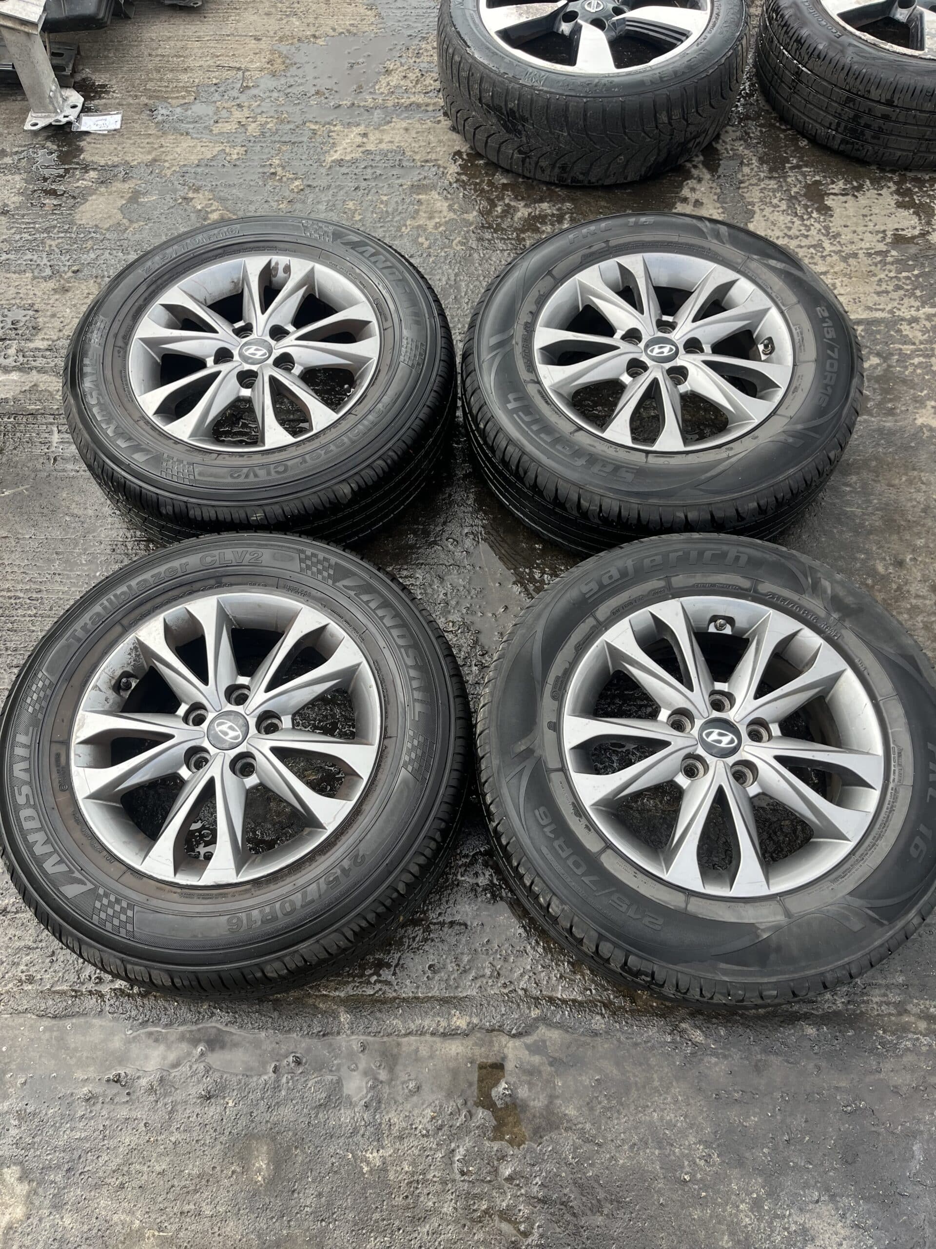 Hyundai ix35 2010-2015 Full Set Of 16″ Alloy Wheels And Tyres – 215/70/16