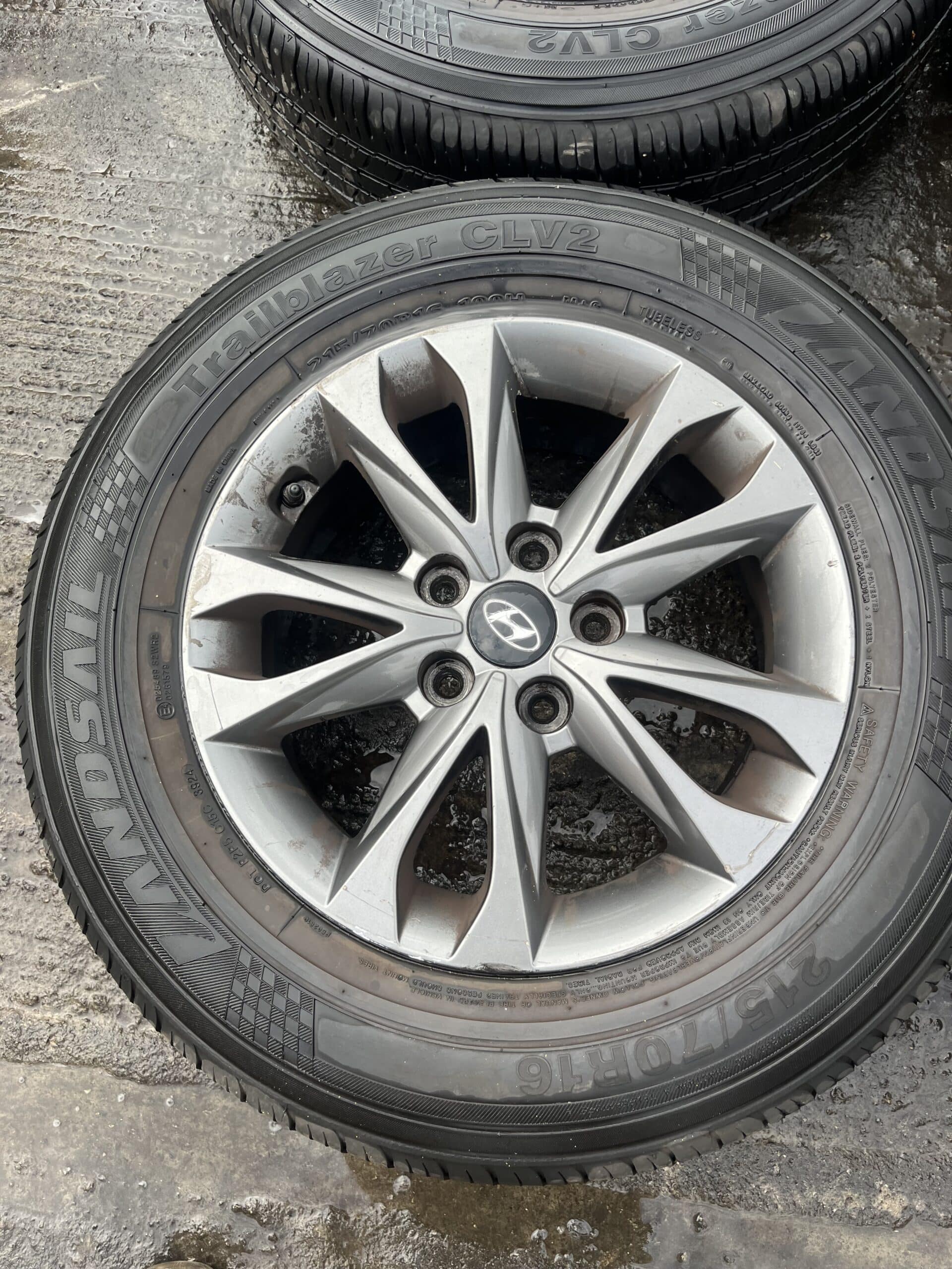 Hyundai ix35 2010-2015 Full Set Of 16″ Alloy Wheels And Tyres – 215/70/16