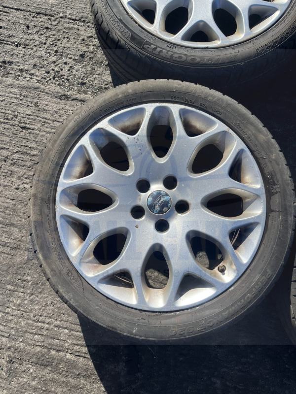 Ford Focus 2005-2011 Full Set Of 17″ Alloy Wheels And Tyres – 205/50/17 ( Couple Of Tyres Need Changing )