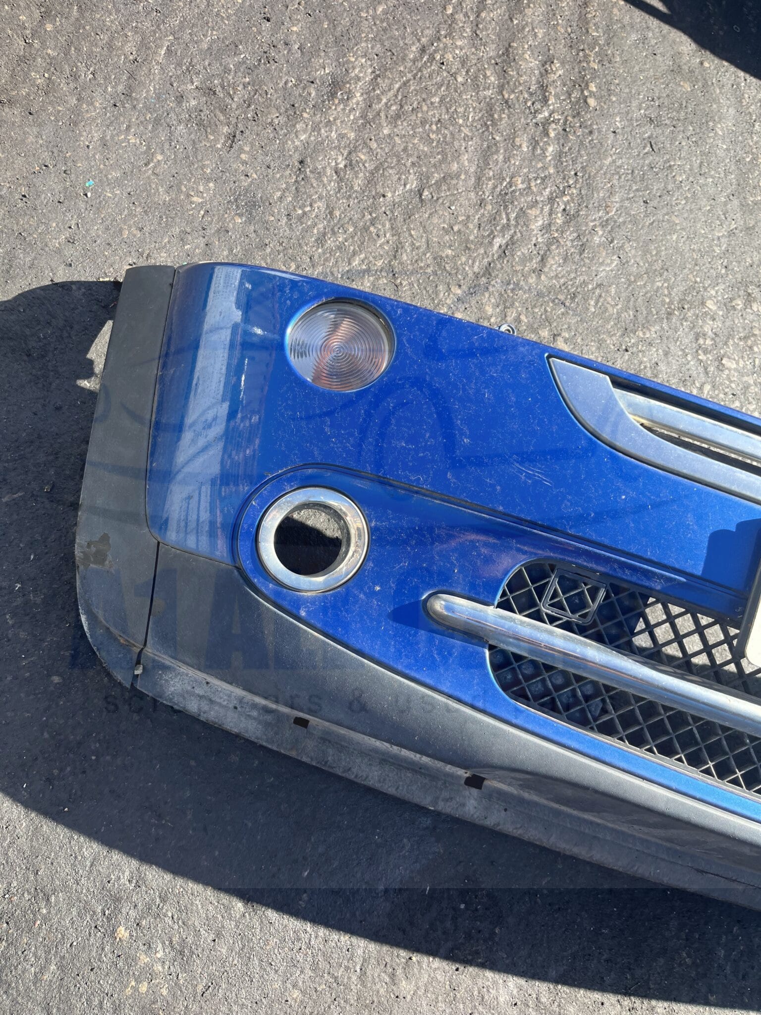 BMW Mini 2001-2006 3 Door Hatchback Front Bumper With Fogs – Blue