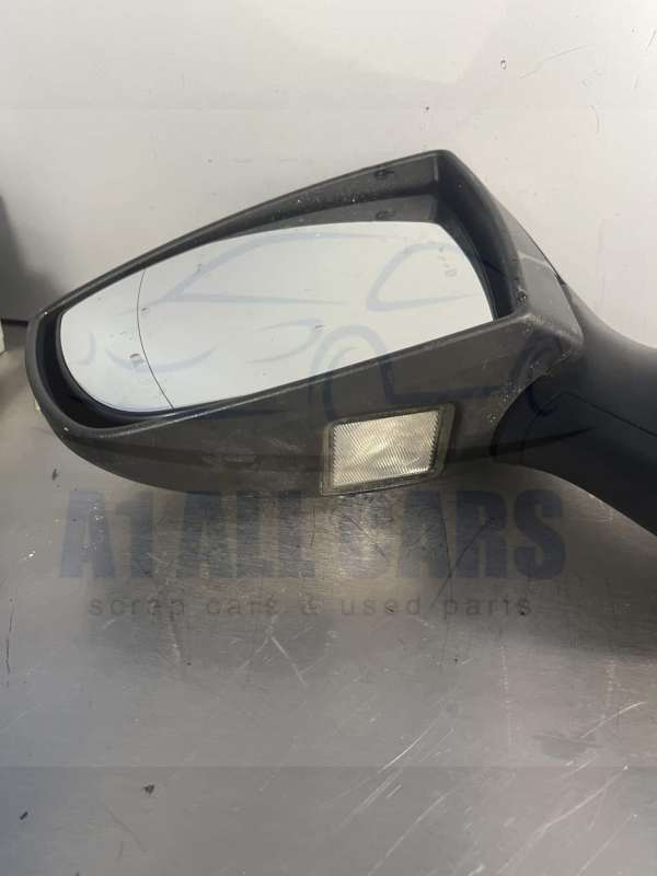 Ford Kuga 2008-2012 Near Side Electric Door Mirror With Puddle Lamp – Black ( Power Fold )