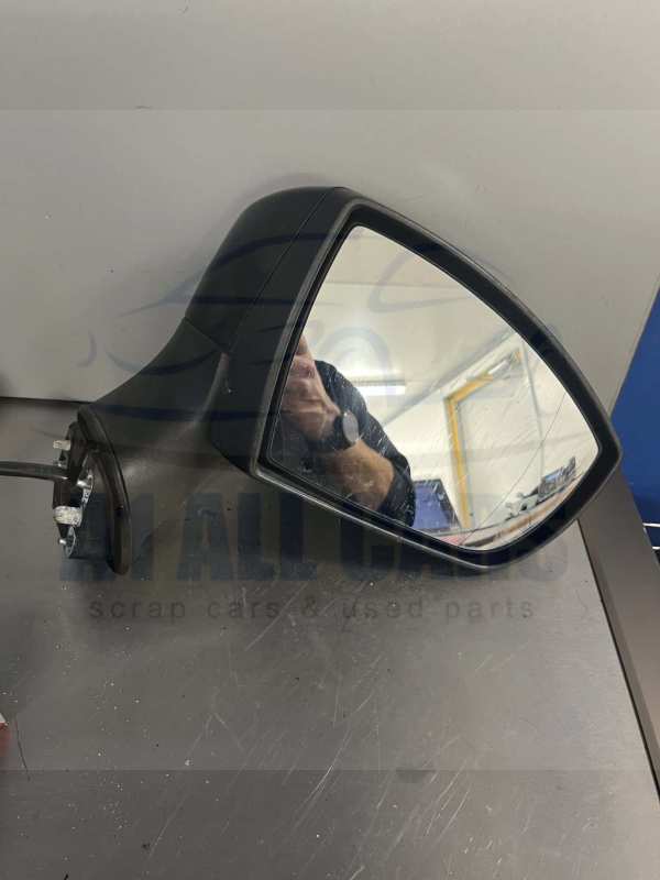 Ford Kuga 2008-2012 Off Side Electric Door Mirror With Puddle Lamp – Black ( Power Fold )