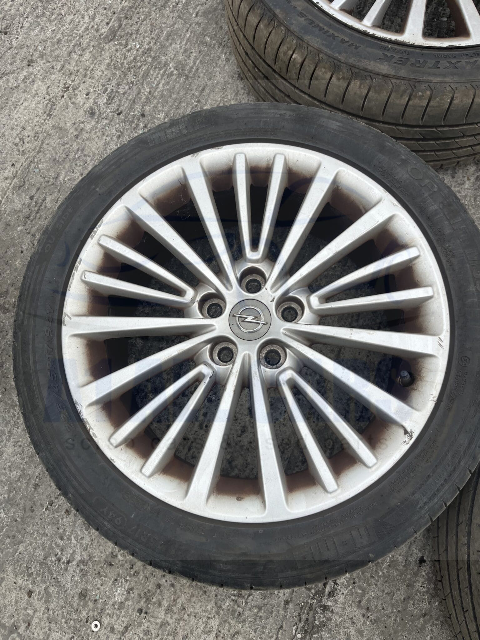 Vauxhall Astra 2015-2021 Full Set Of 17″ Alloy Wheels And Tyres – 225/45/17
