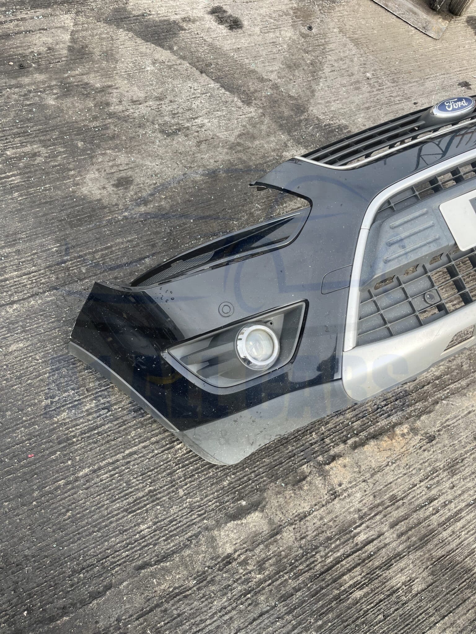 Ford Kuga 2008-2012 Front Bumper With Fogs And Sensors – Black F8 Colour Code