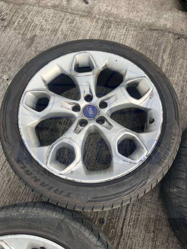 Ford Kuga 2008-2012 Full Set Of 19″ Alloy Wheels And Tyres – 235/45/19