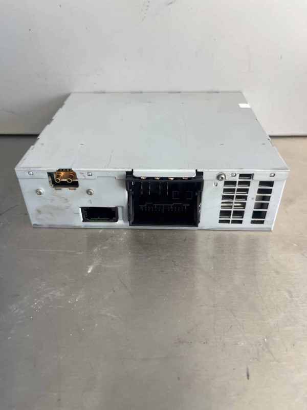 Audi A4 / A5 2008-2015 Radio Head Unit – 4F0035056B