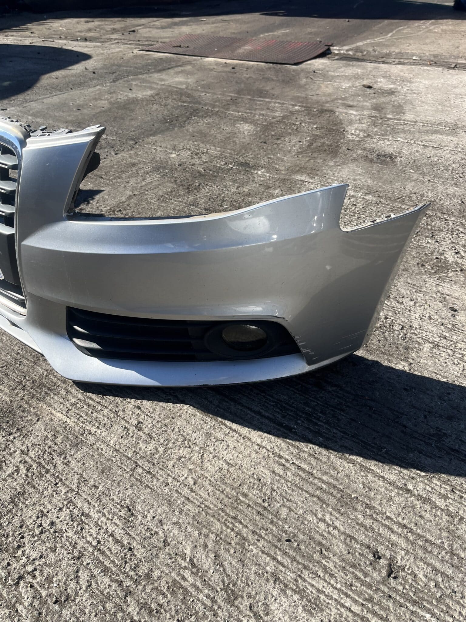 Audi A4 2008-2012 Front Bumper With Fogs – LX7W Colour Code