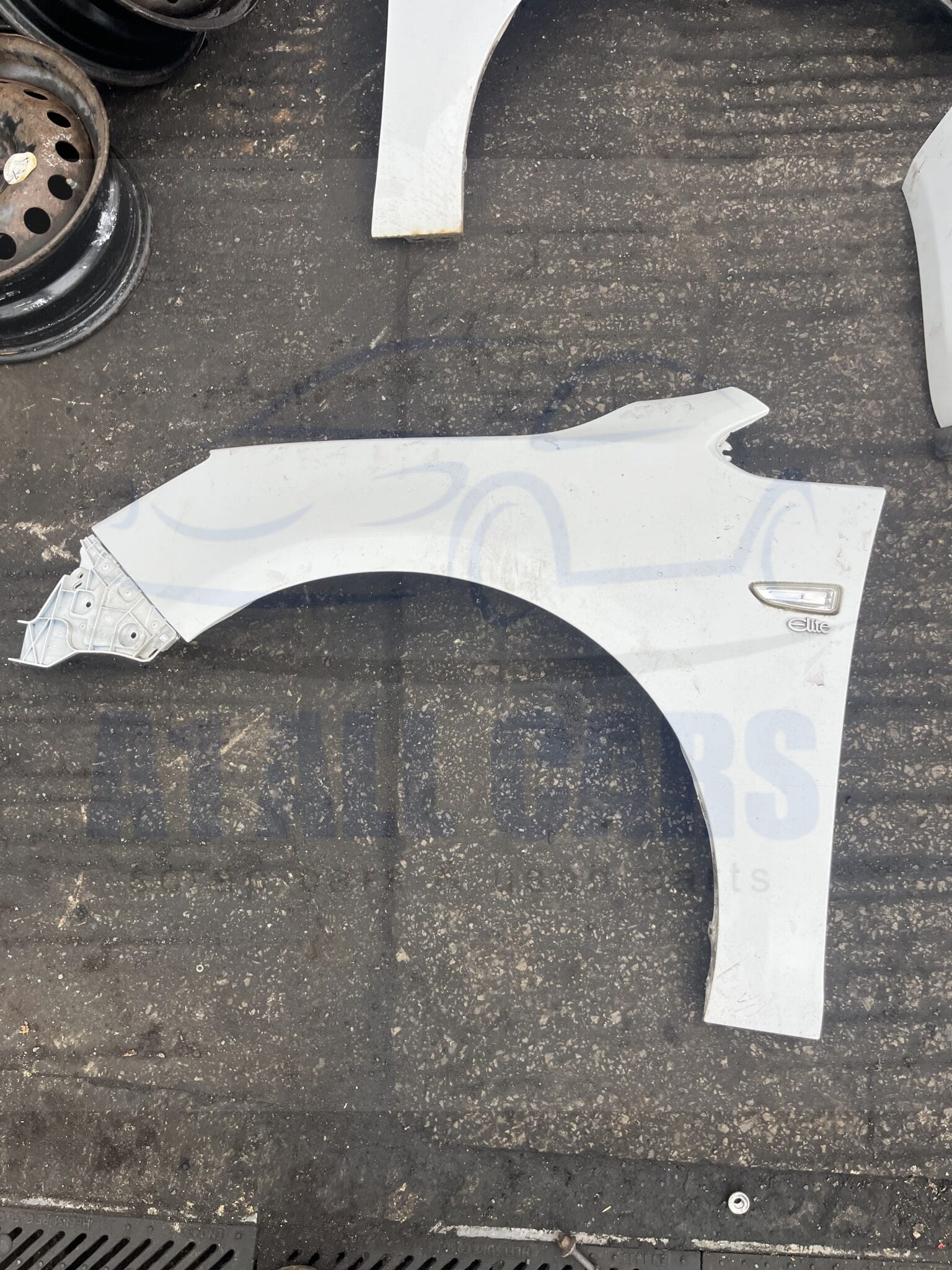 Vauxhall Astra 2010-2015 Near Side Wing – White Z40R Colour Code