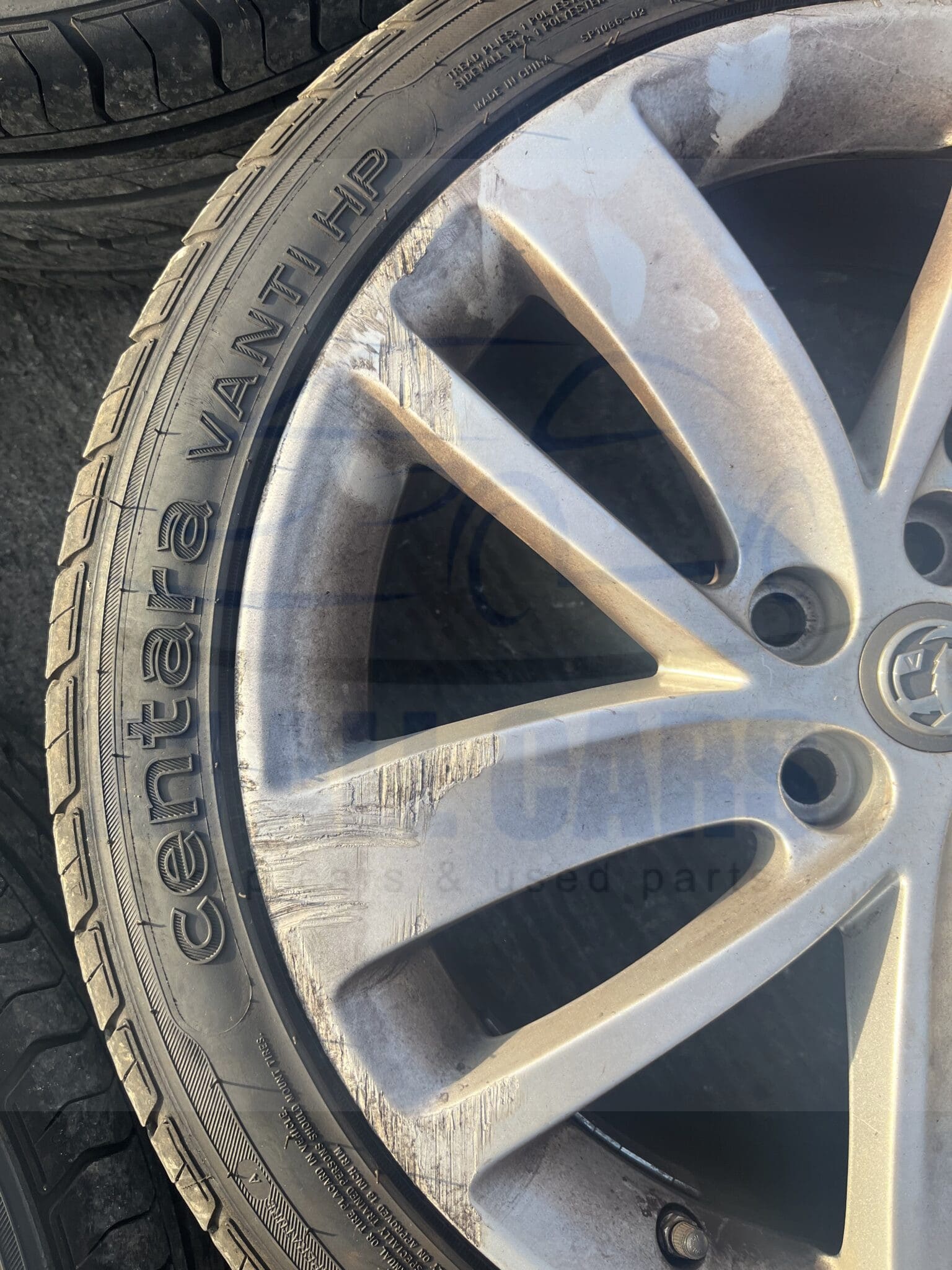 Vauxhall Astra 2010-2015 Full Set Of 18″ Alloy Wheels And Tyres – 225/45/18 ( 1 Alloy Has Scuff See Pics ) Fits Petrol Models Only