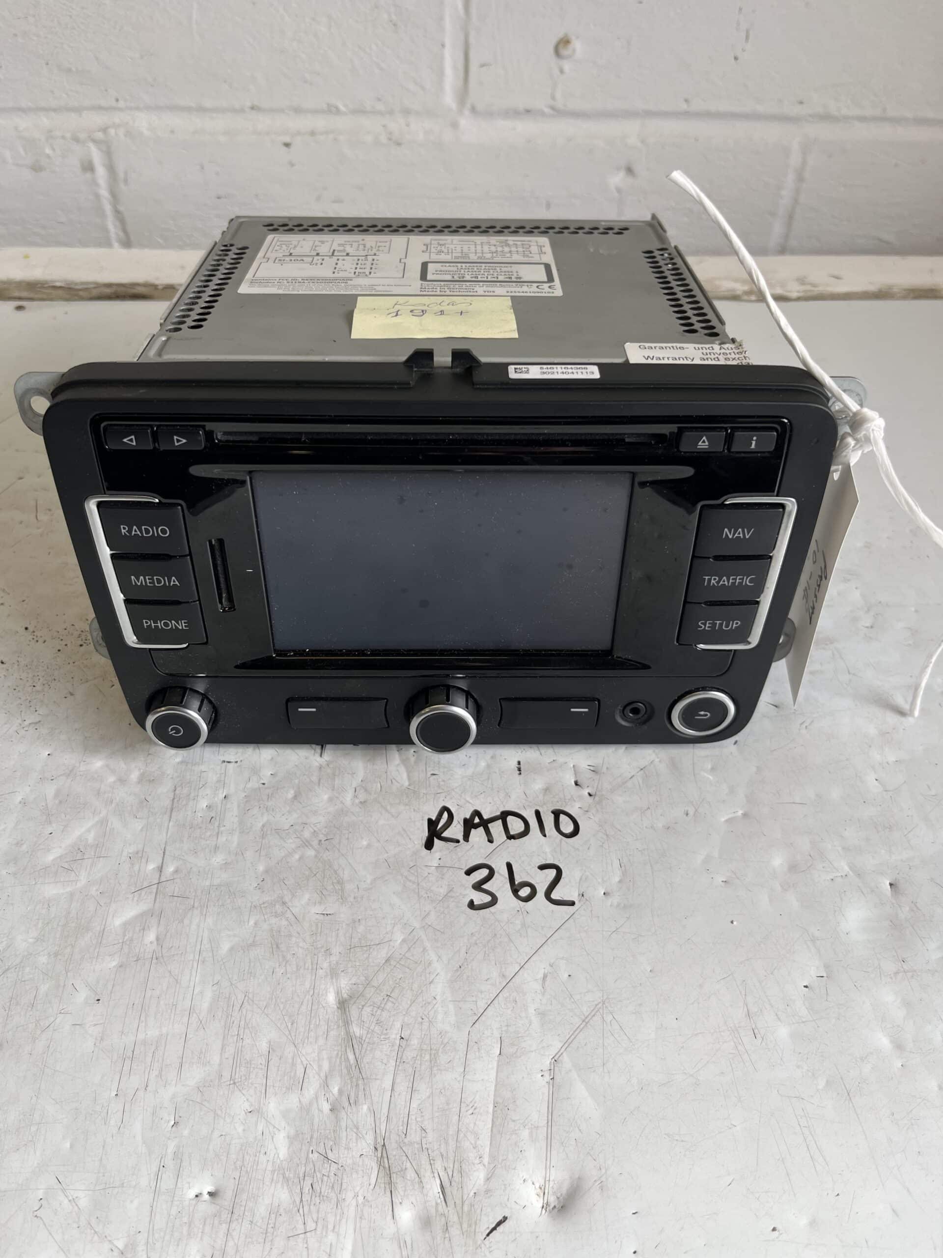Volkswagen Passat 2010-2014 Radio / Sat Nav / Multi Media – 3C0035279D