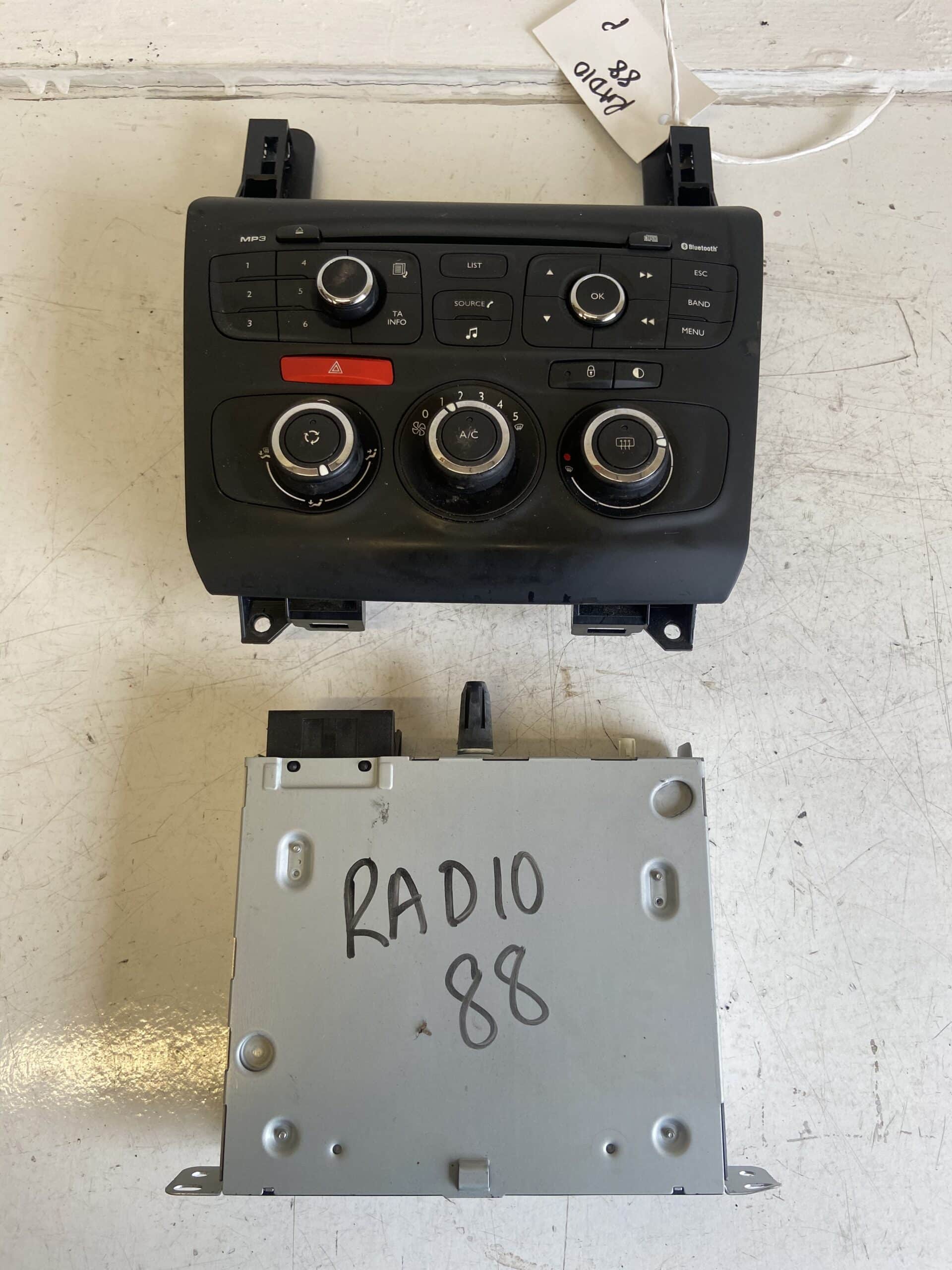 Citreon C4 2010-2015 CD Player – Fascia And Head Unit – 9666027177 – 9666994780