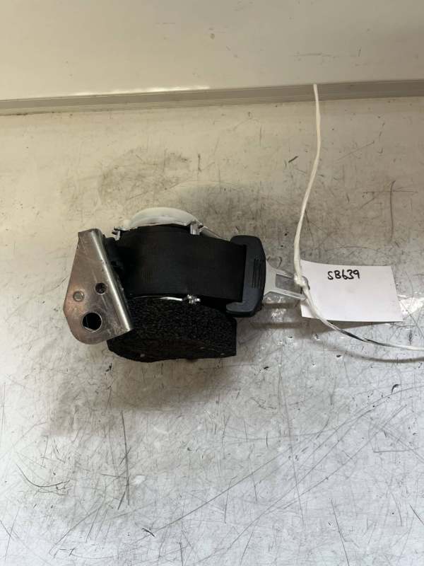 Volkswagen Tiguan 2007-2012 5 Door Hatchback Near Side Rear Seatbelt – 5N0857805