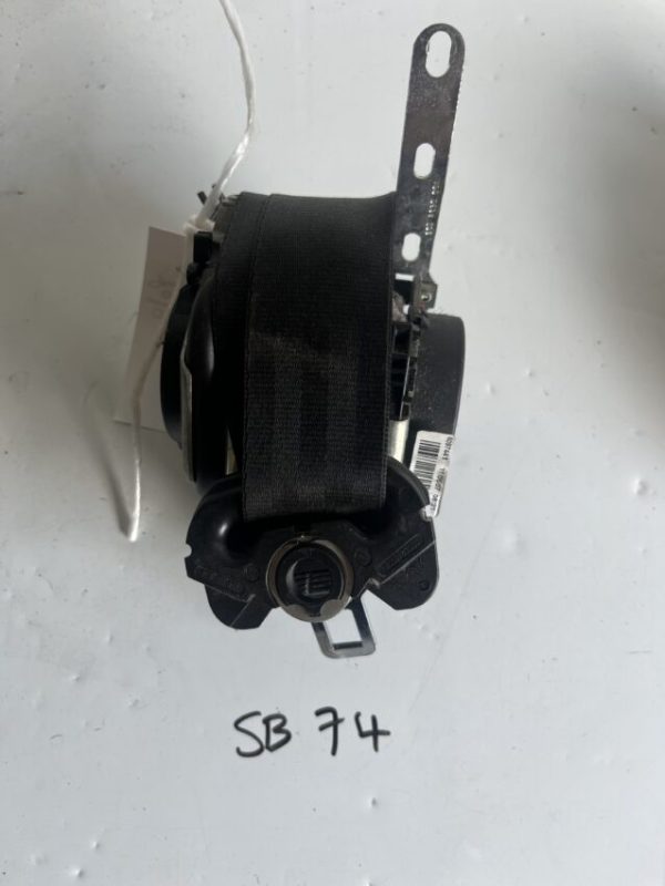 Volkswagen Polo 2002-2009 5 Door Hatchback Off Side Front Seatbelt – 6Q4857706F