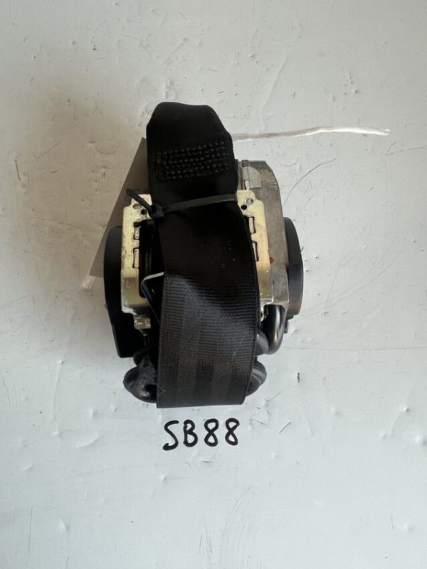 Audi A3 2003-2012 5 Door Hatchback Off Side Front Seatbelt – 8P4857706D