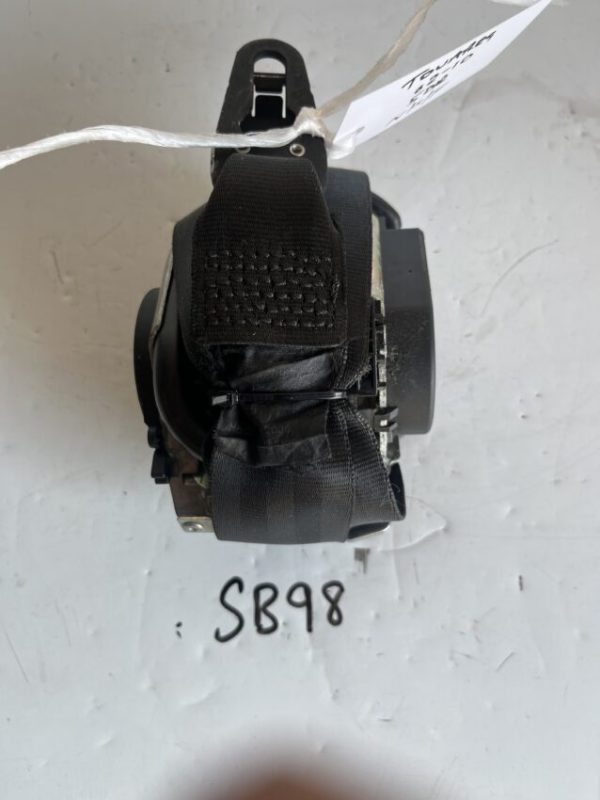 Volkswagen Touareg 2002-2010 5 Door Hatchback / 4×4 Near Side Front Seatbelt – 7L0857705J