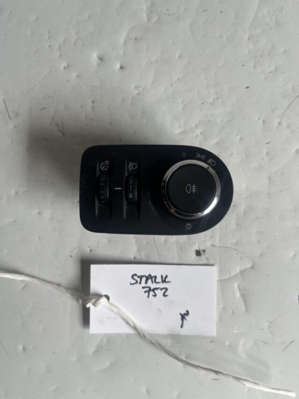 Vauxhall Adam / Meriva 2010-2017 Headlamp Switch – 13294818