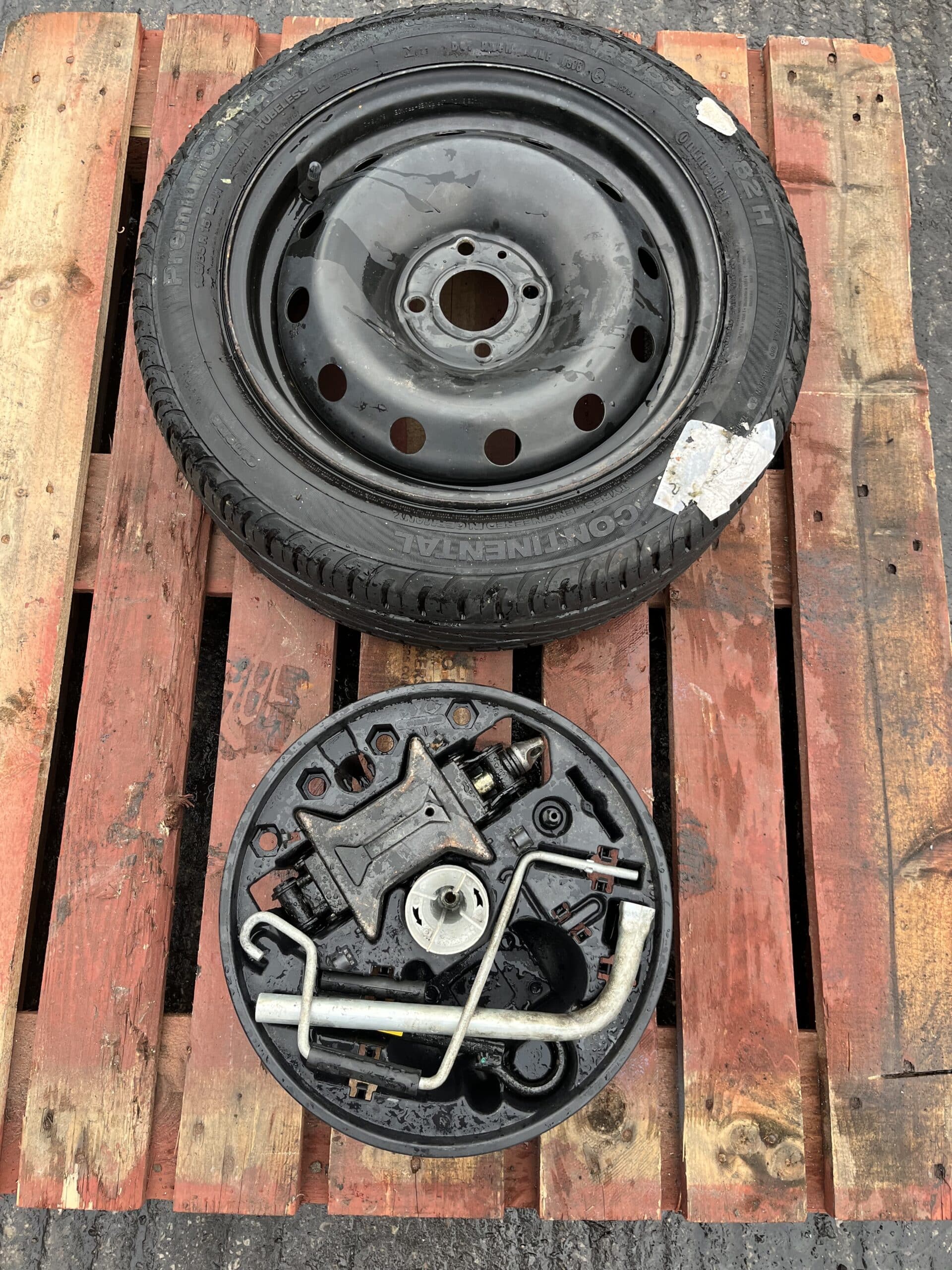 Renault Clio / Campus 2001-2006 Spare Wheel And Jack Kit – 185-55-15