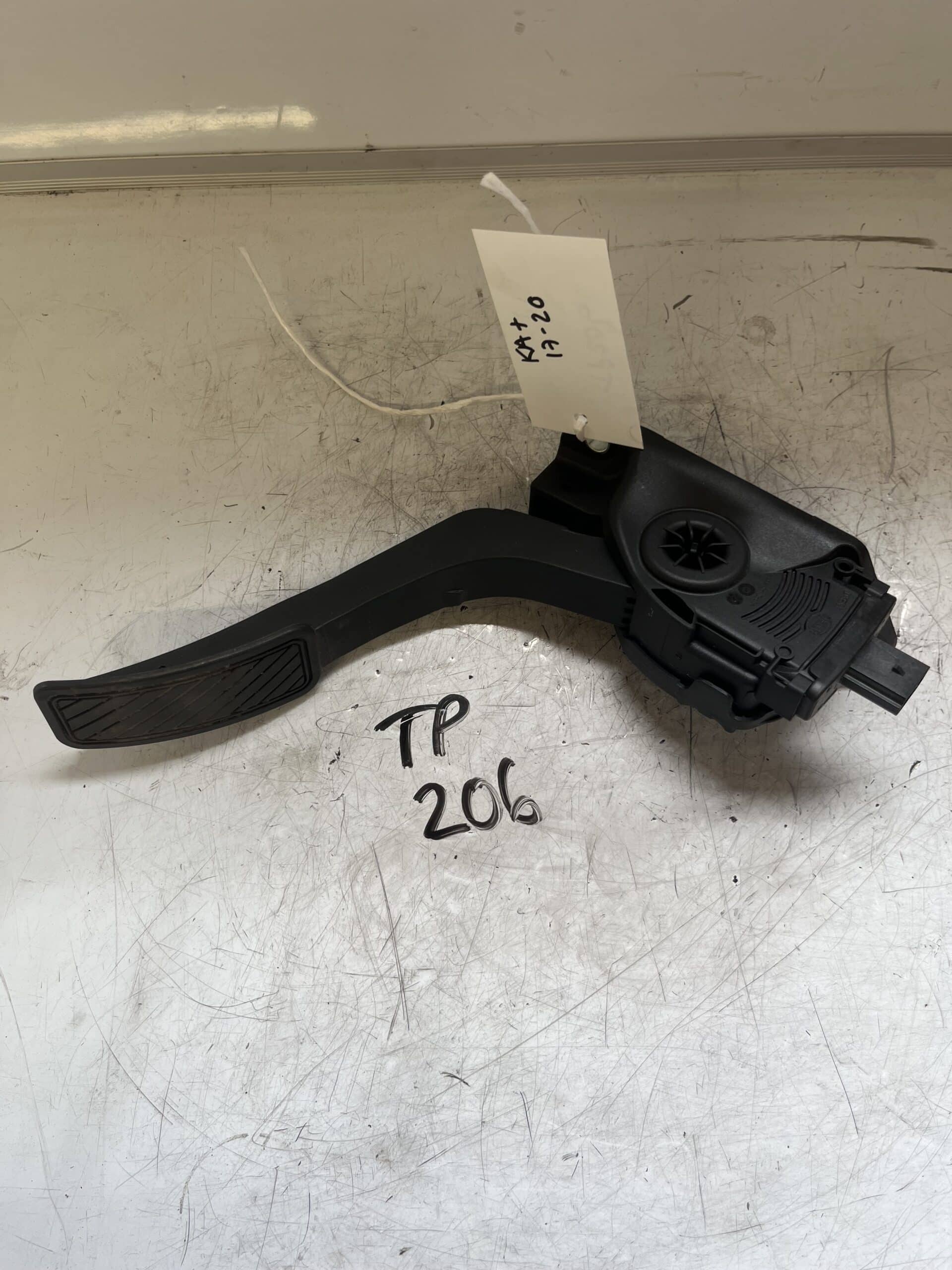 Ford KA 2017-2020 Throttle Pedal – E3B1-9F836-A3A