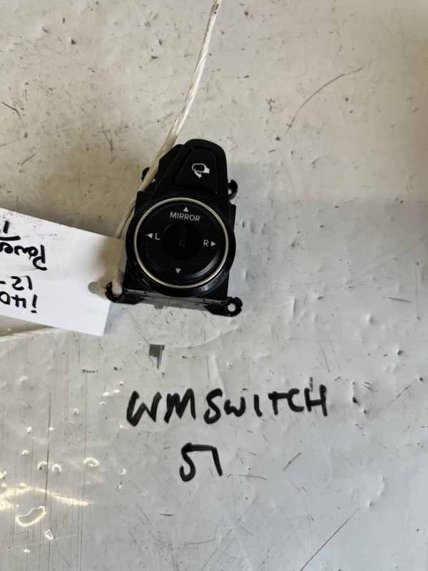 Hyundai i40 2012-2018 Electric Door Mirror Switch – Power Fold Version – 39R480-1280