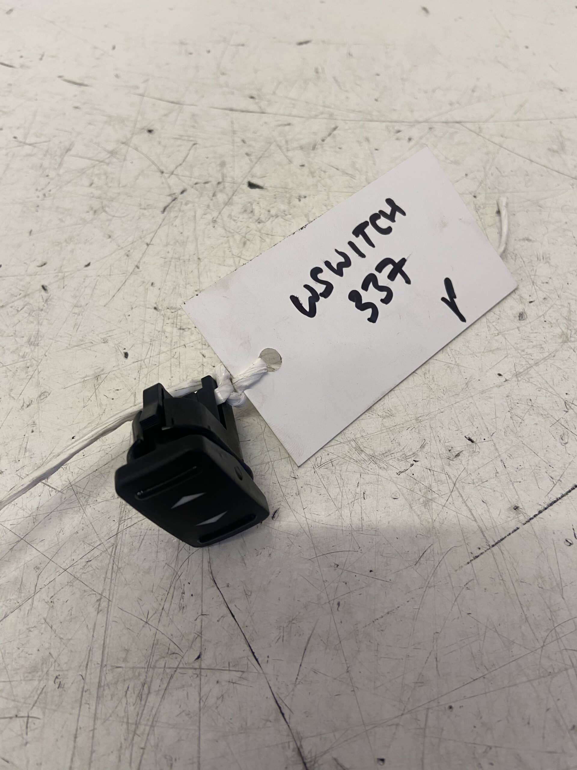 Ford Galaxy 2010-2015 MPV Near Side Front Single Window Switch – 6M2T-14529-AD