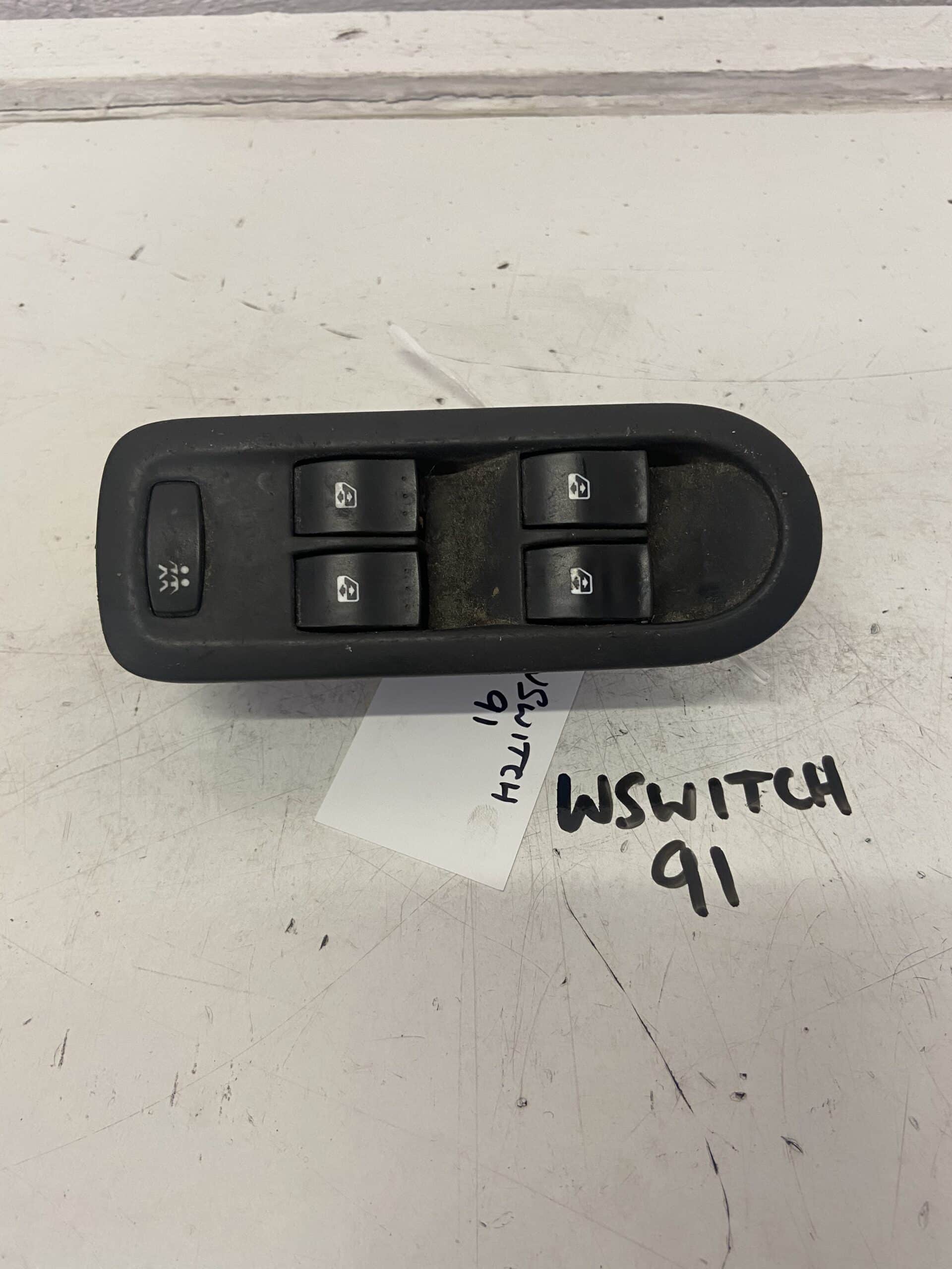 Renault Megane 2003-2006 Hatchback / Estate / Saloon Offside 4 Way Window Switch