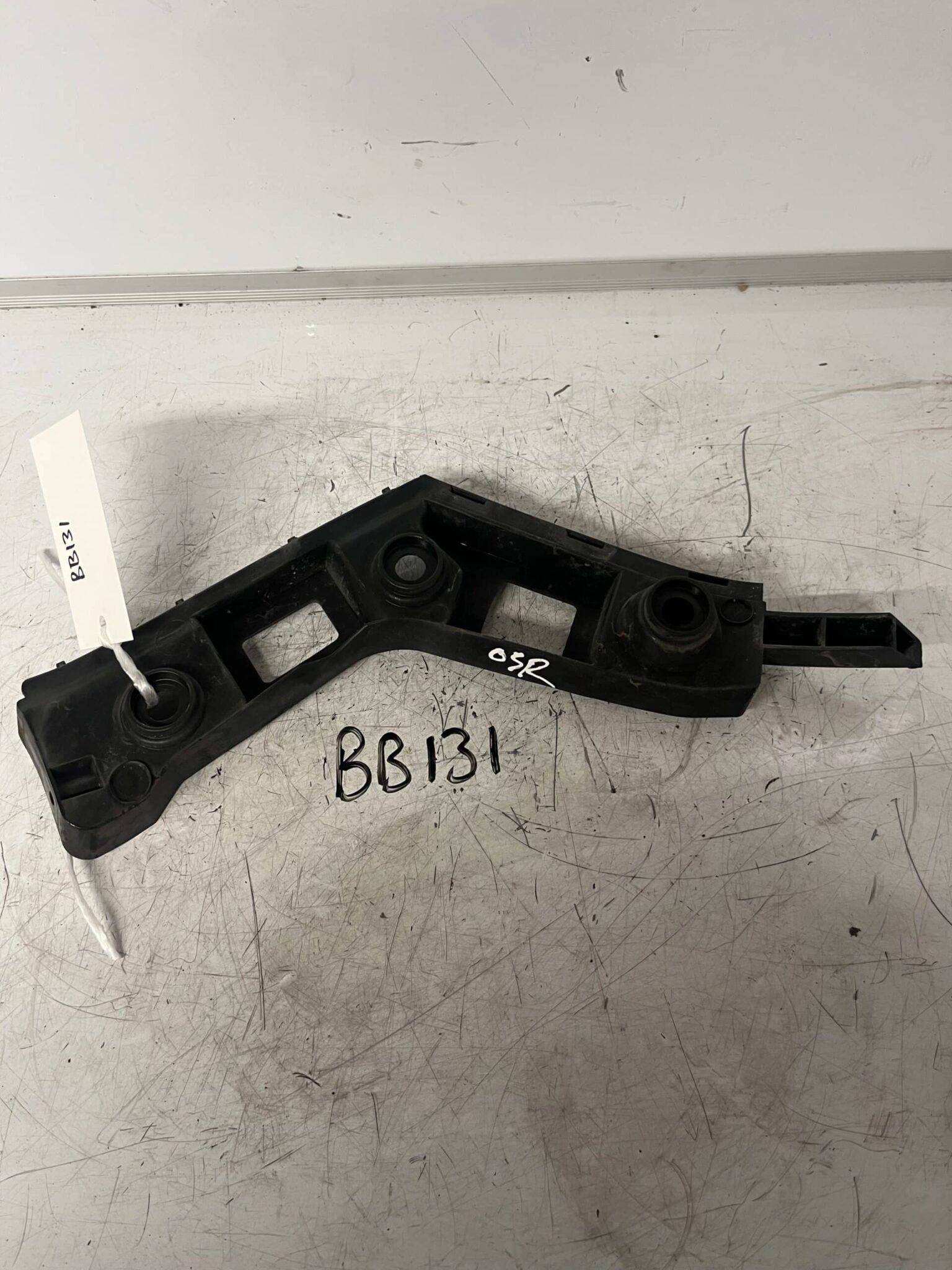 Volkswagen Golf 2012-2017 Hatchback Off Side Rear Bumper Bracket – 5G6807394