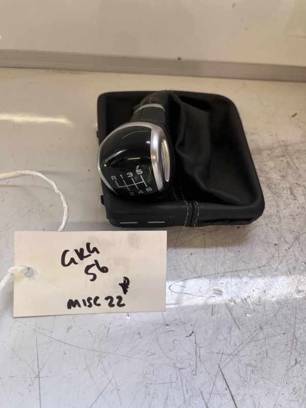 Audi Q2 2016-2024 Gear Knob And Gaiter ( 6 Speed Manual / Reverse Top Left )