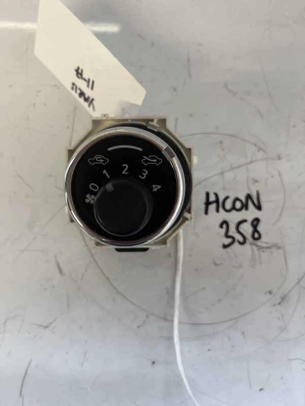 Toyota Yaris 2011-2017 Heater Control Panel / Switch – 75F240