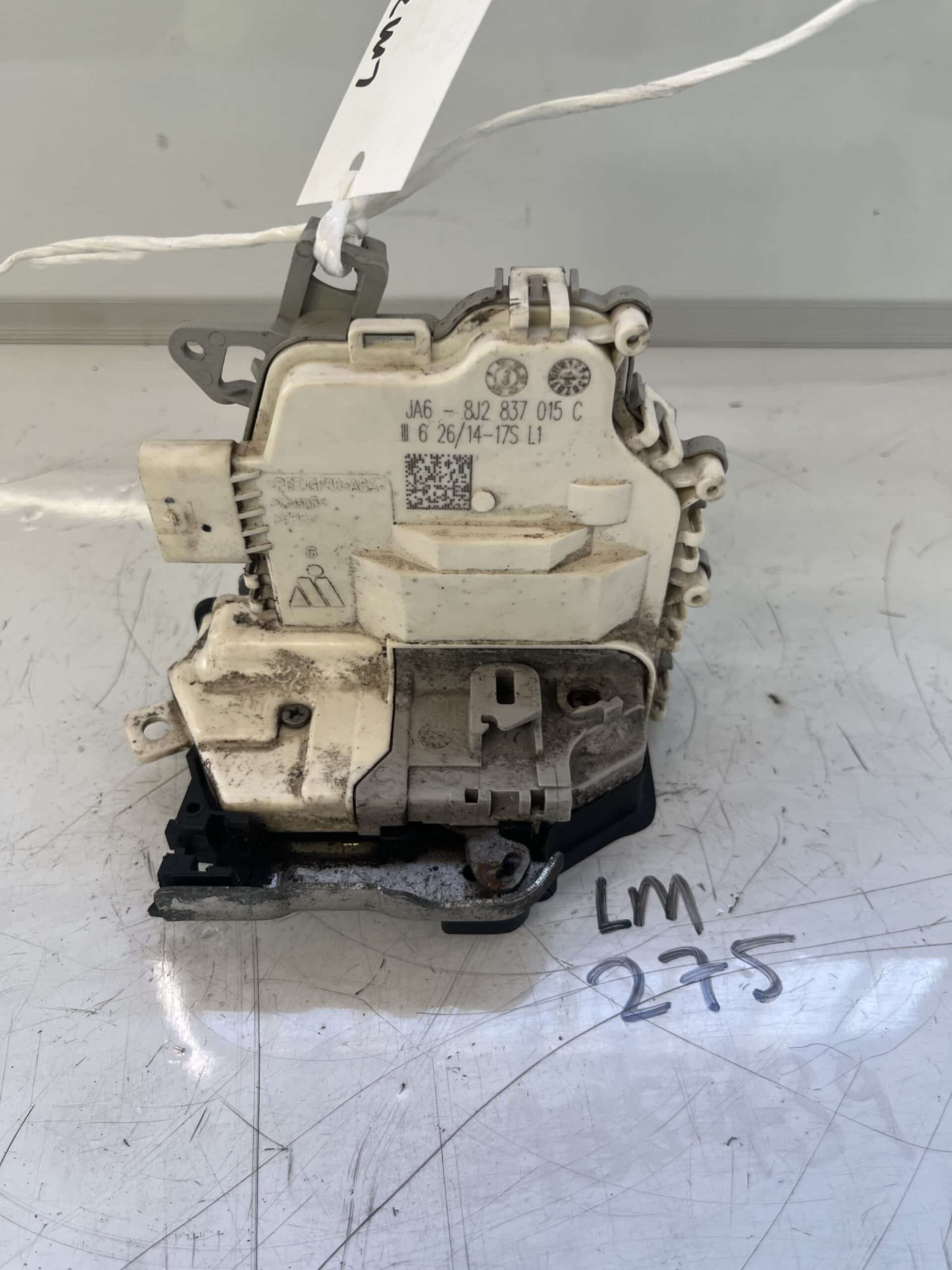 Audi Q3 2011-2015 5 Door Near Side Front Door Locking Mechanism – 8J2837015C