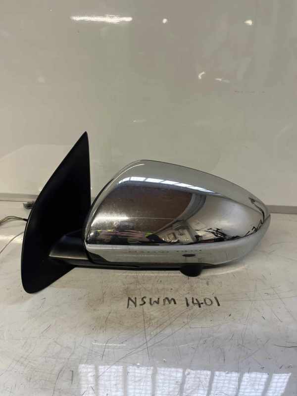Nissan Qashqai 2007-2013 Near Side Electric Door Mirror With Camera / Power Fold – Chrome