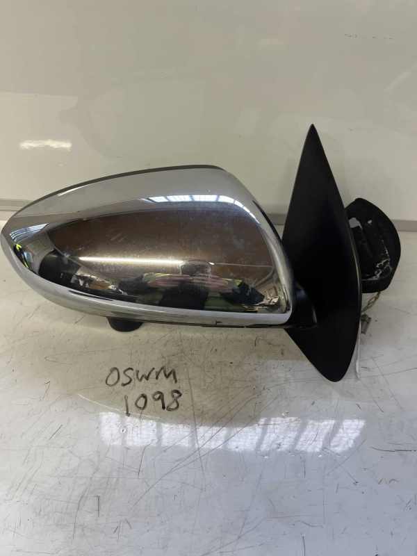 Nissan Qashqai 2007-2013 Off Side Electric Door Mirror With Camera / Power Fold – Chrome