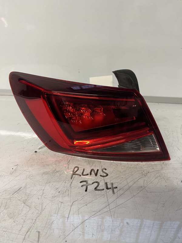 Seat Leon 2012-2016 Hatchback Near Side Taillamp – LED Version