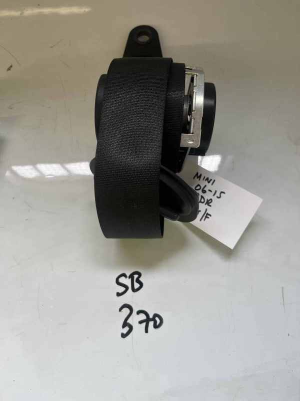 BMW Mini 2010-2015 3 Door Hatchback Near Side Front Seatbelt – 601028900E