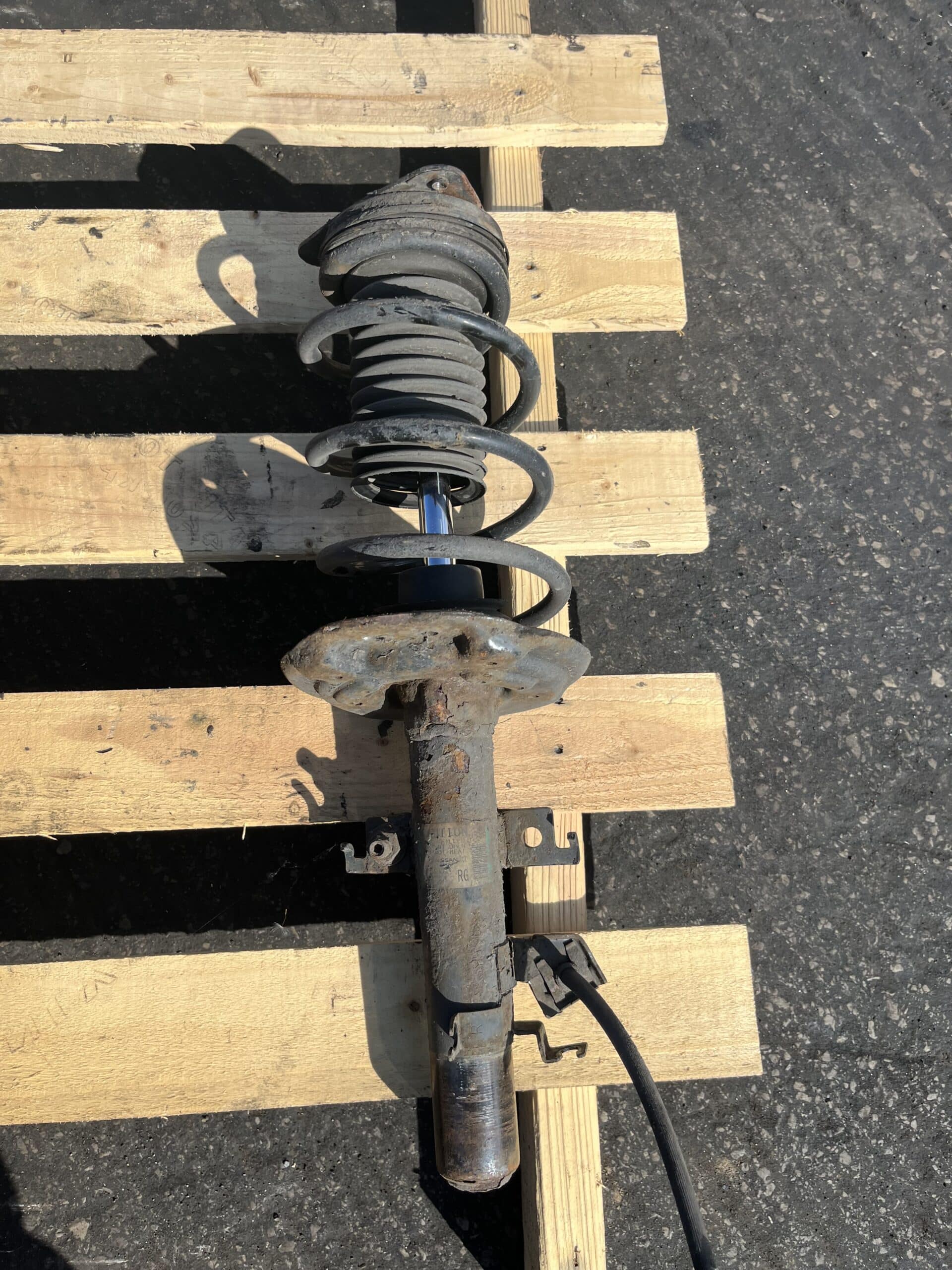 Nissan Qashqai 2013-2017 1.5 DCI Off Side Front Shock Absorber