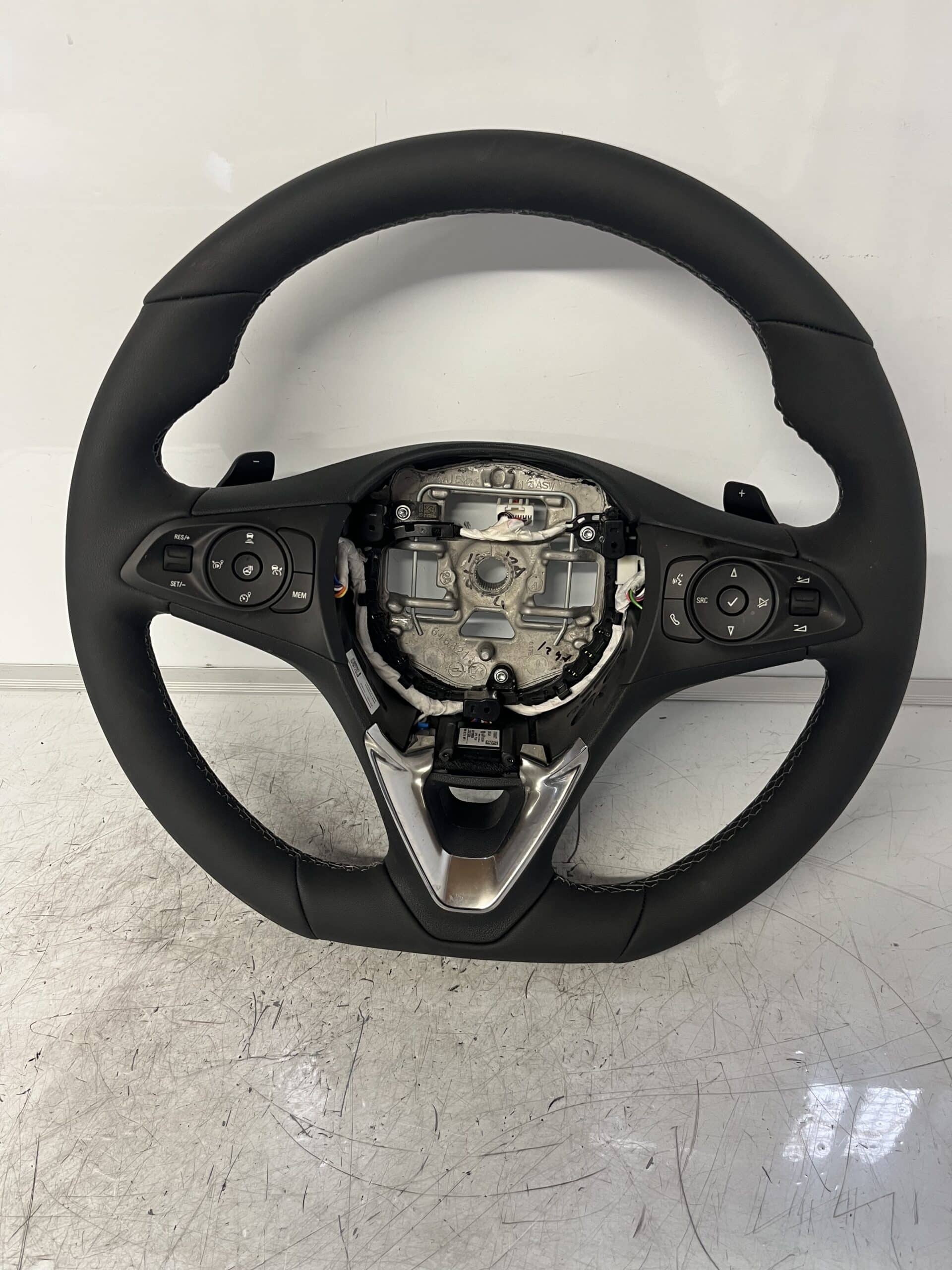 Vauxhall Corsa 2019-2025 Heated Steering Wheel With Paddles – 98573768ZD