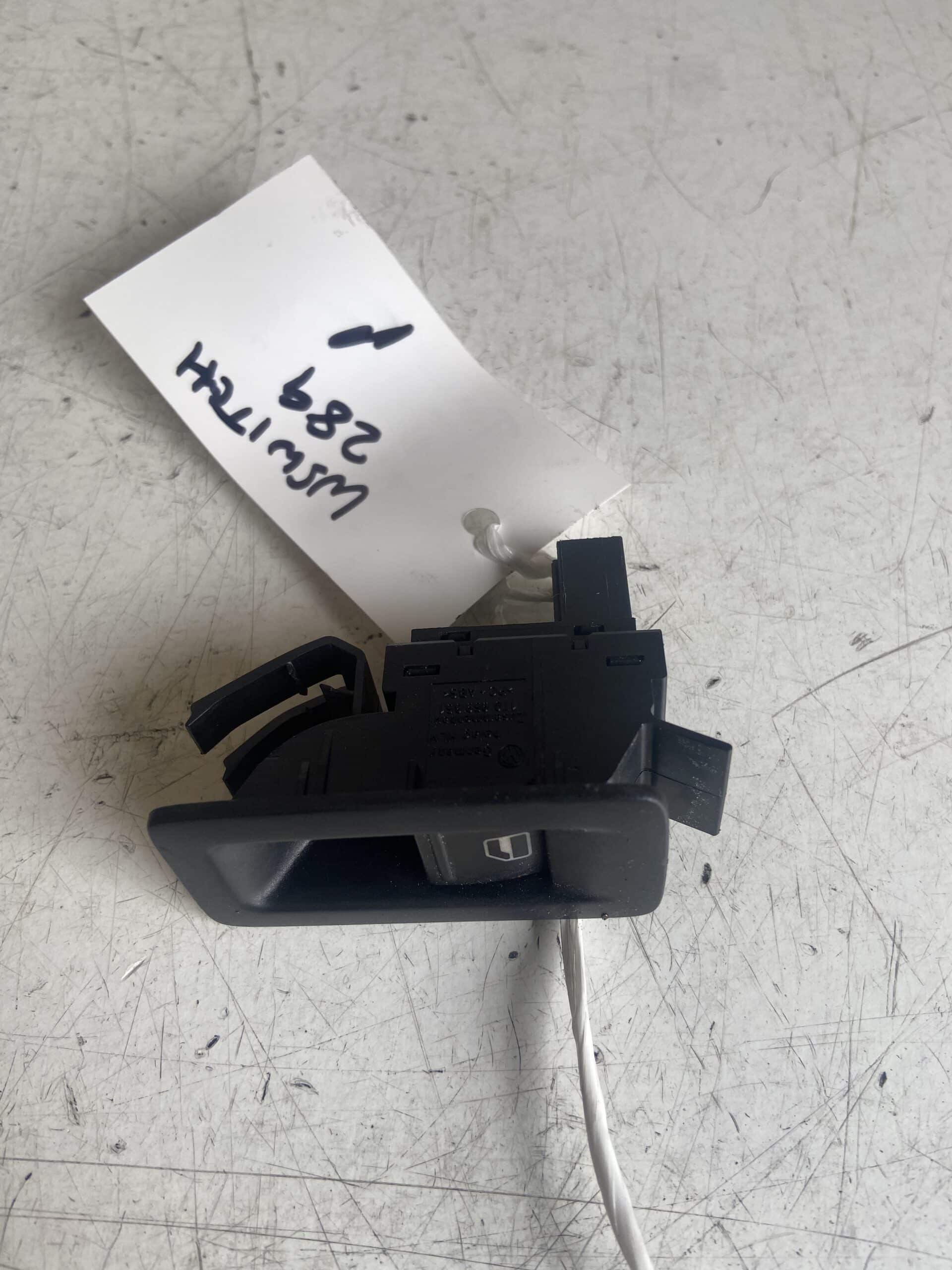 Volkswagen Touran 2006-2010 MPV Near Side Single Window Switch – 1T0959851
