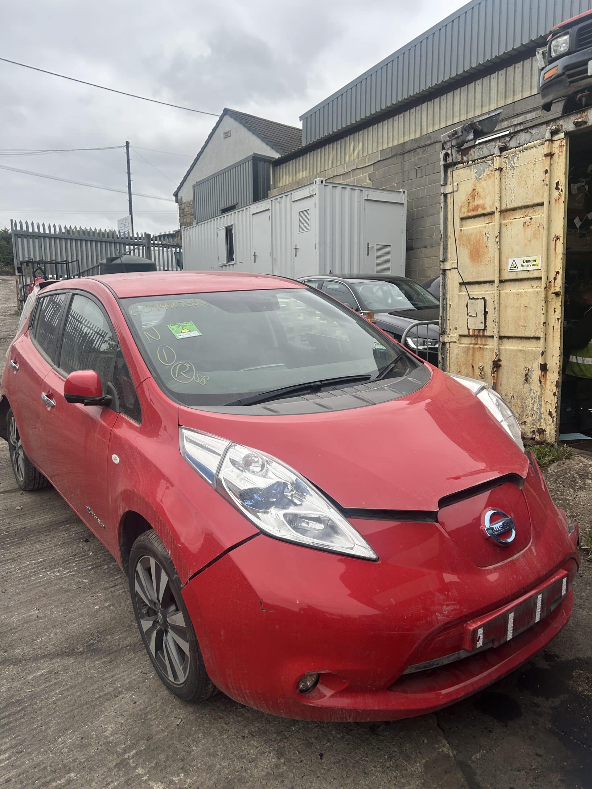Nissan Leaf MK1 FL 2010-2017 109BHP Electric 5 Door Hatchback Red Z10 Breaking for Parts