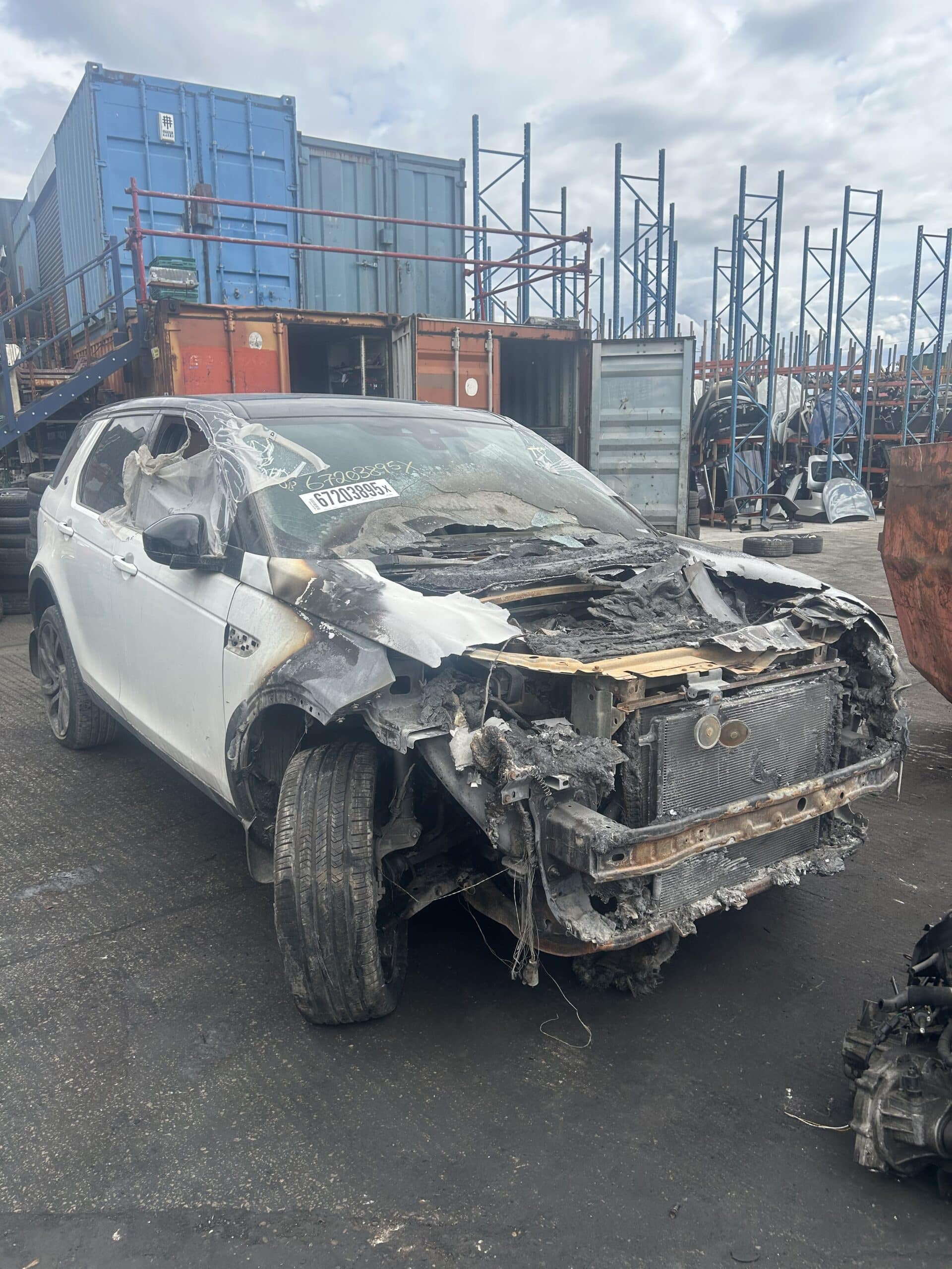 Landrover Discovery Sport TD4 2014 – 2019 2.0 Automatic Estate White LRC867 Breaking for Parts