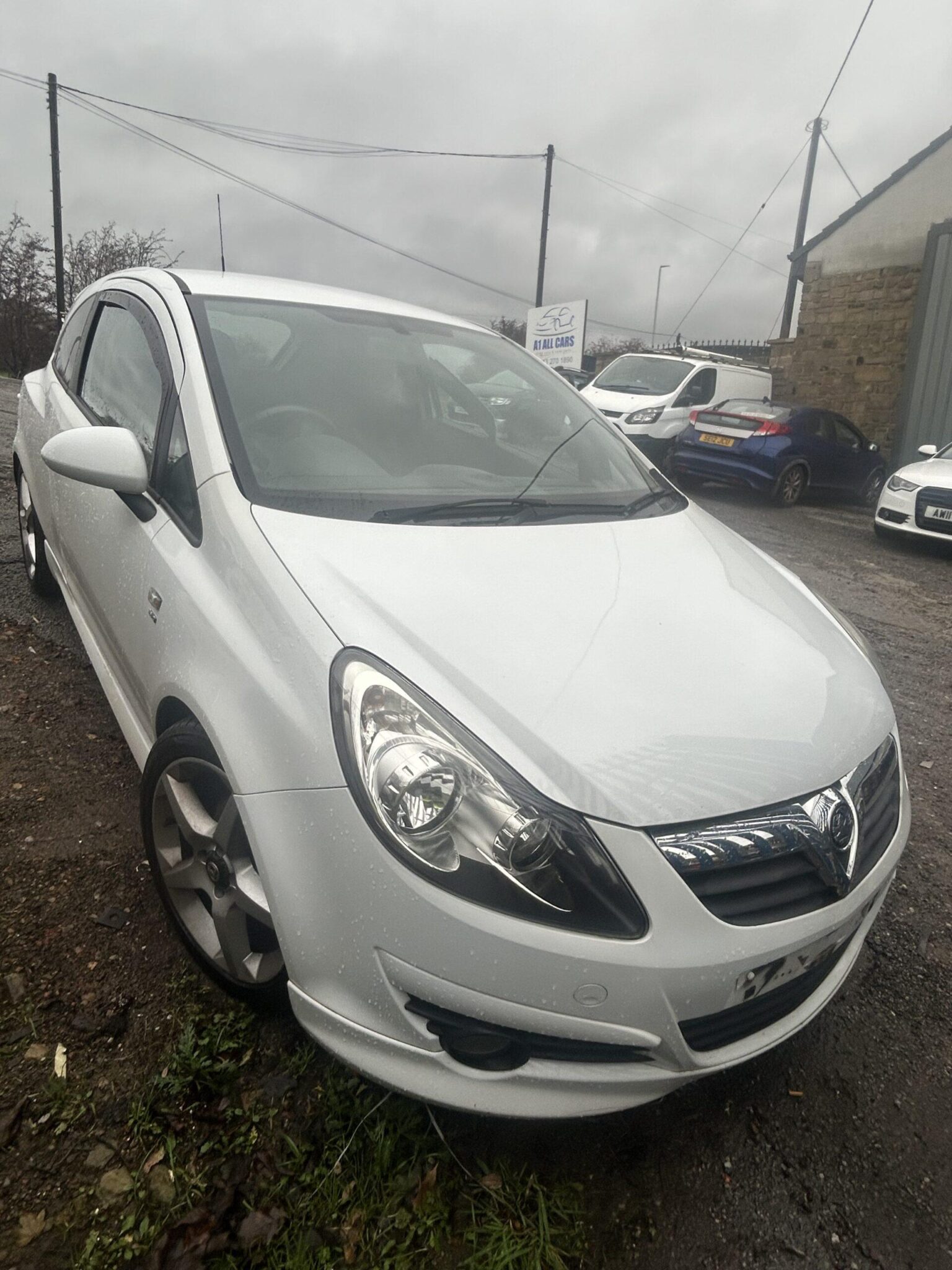 Vauxhall Corsa D Mk3 FL  2006-2014 (2010 >) 1.4 Petrol 5 Speed Manual 3 Door Hatchback White Z474 Breaking for Parts