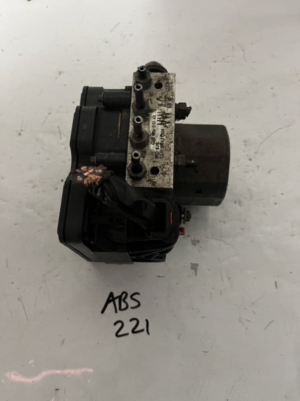 Skoda Fabia 2007-2014 ABS Pump – 6R0614517AK / 6R0907379AT / 6R0907379AS