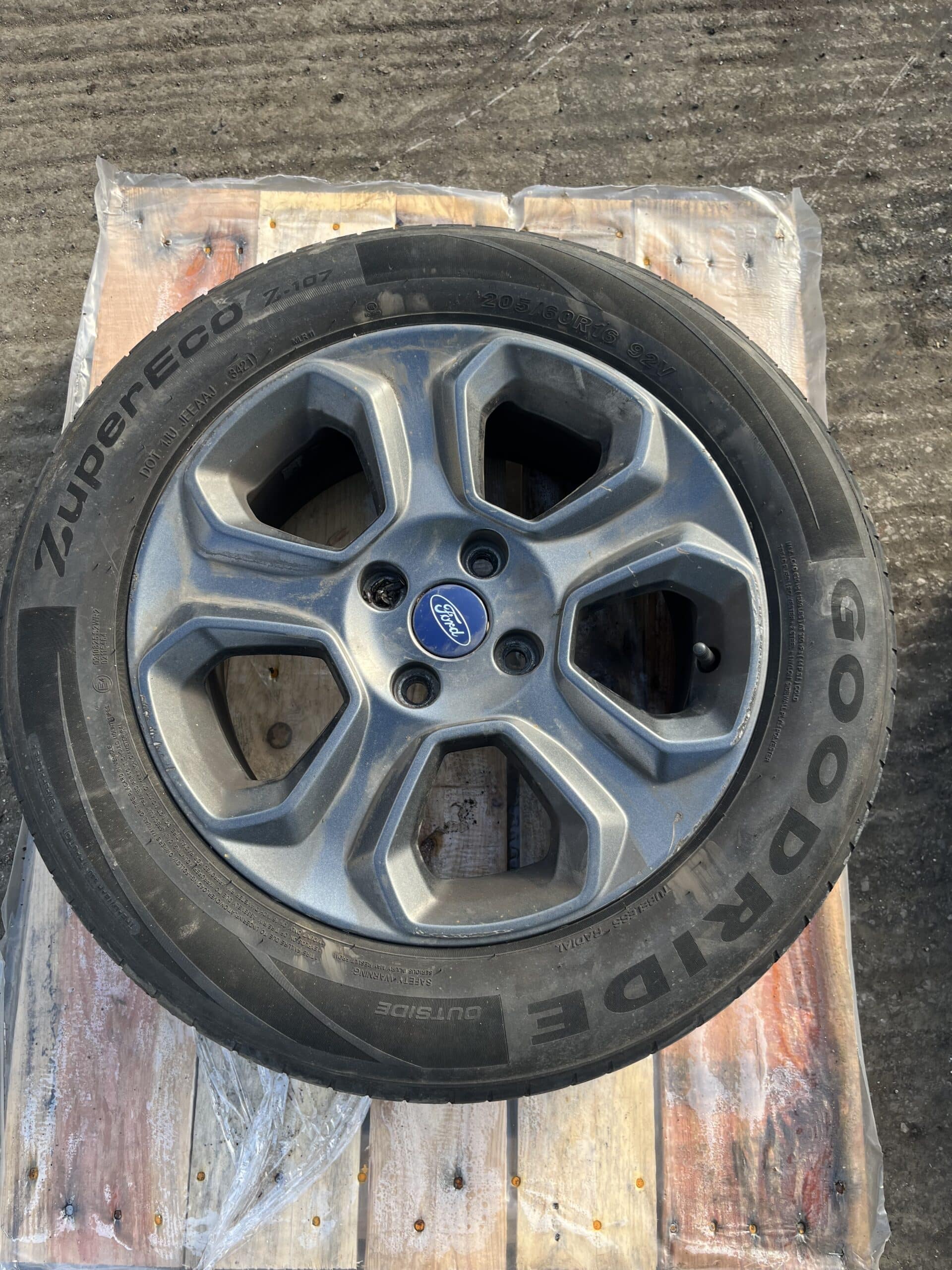 Ford Ecosport 2017-2023 16″ Alloy Wheel And Tyre – 205/60/16 ( 4 Stud )