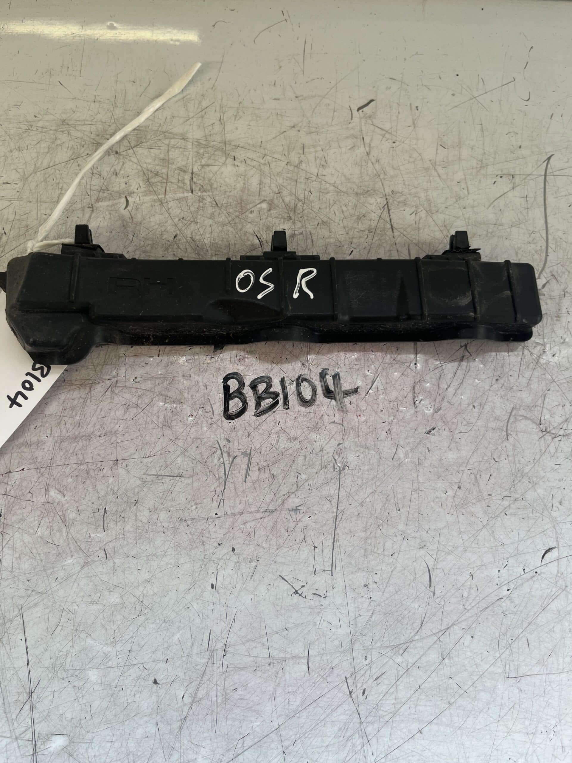 Hyundai i10 2014-2019 5 Door Hatchback Off Side Rear Bumper Bracket – 86616-B9000
