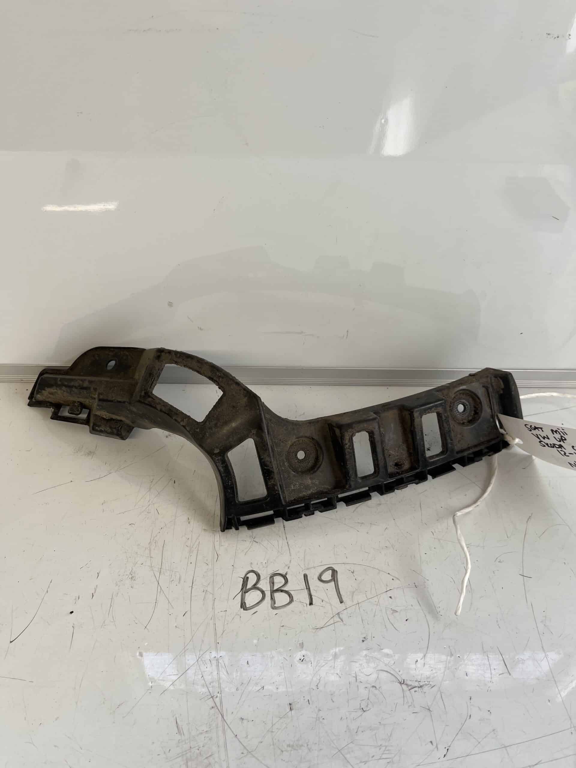 Seat Mii / Skoda Citigo / Volkswagen Up 2012-2017 Hatchback Near Side Rear Bumper Bracket – 1S6807393D