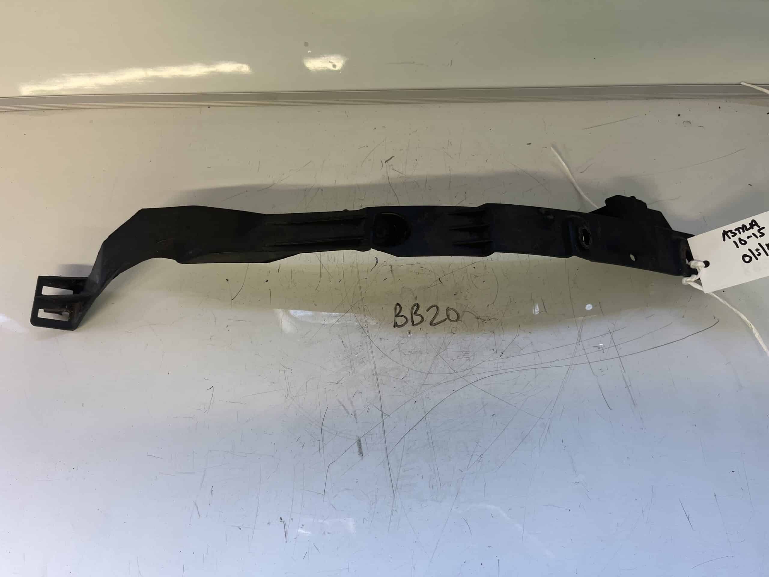 Vauxhall Astra 2010-2015 Off Side Front Bumper Bracket – 13287640