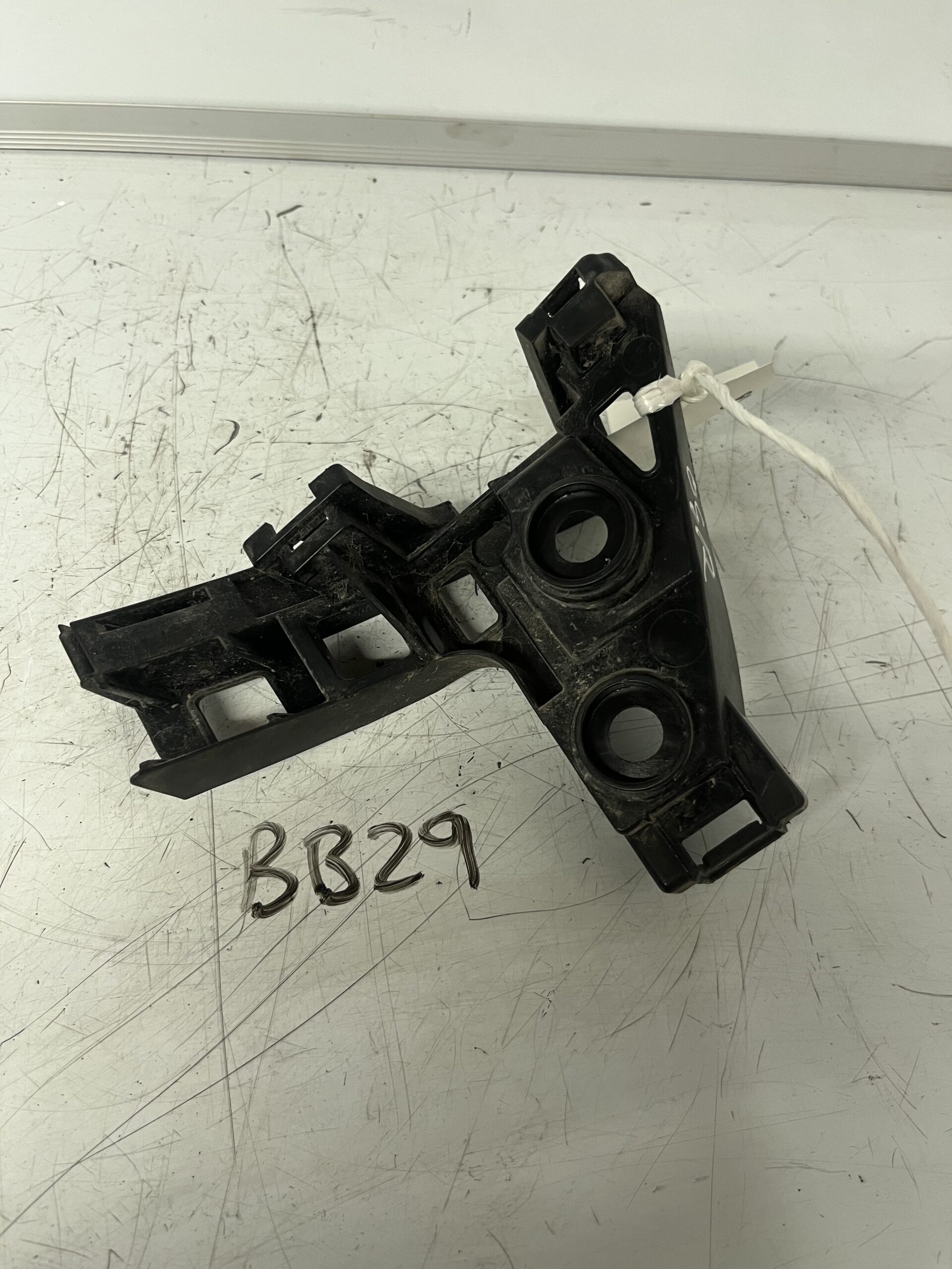 Volkswagen Golf 2012-2017 Hatchback Off Side Rear Bumper Bracket – 5G6807394A