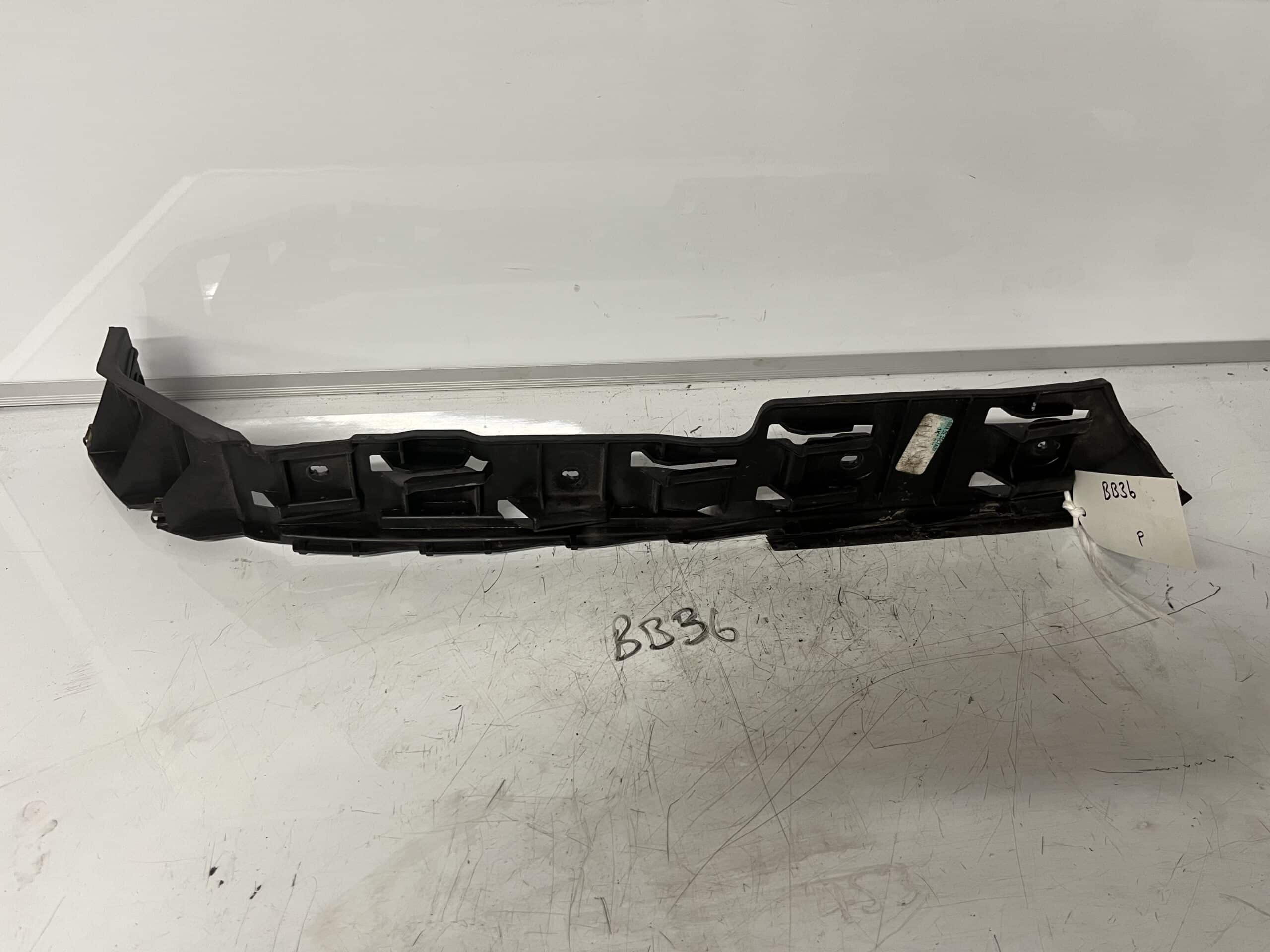 Volkswagen Golf 2004-2012 5 Door Estate Near Side Rear Bumper Bracket – 1K9807393