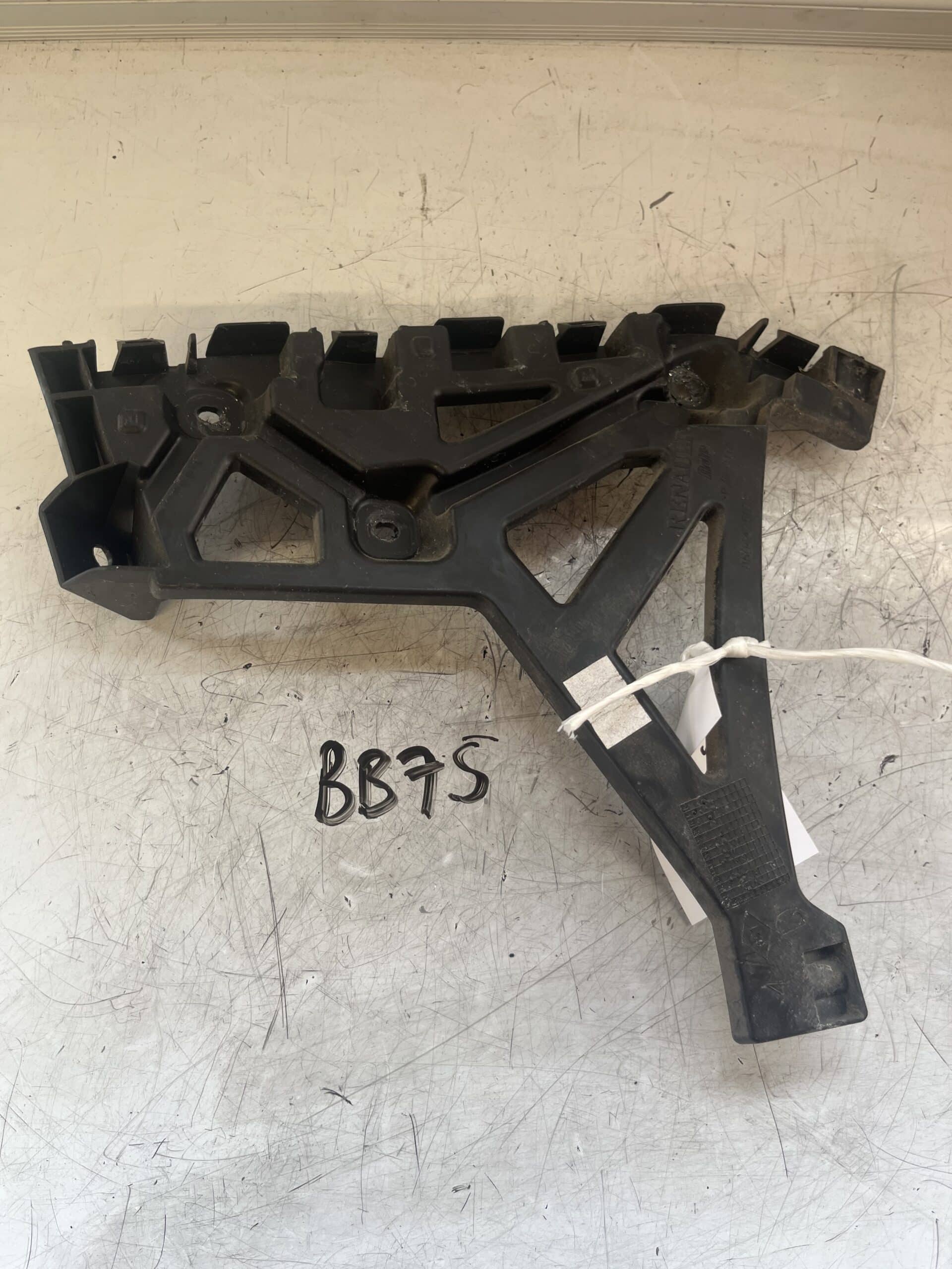 Renault Twingo 2013-2019 Hatchback Off Side Rear Bumper Bracket – 850442507R