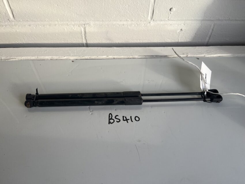 Vauxhall Astra 2010-2015 Estate Tailgate Struts – PAIR