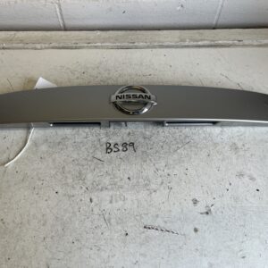 Nissan Juke 2010-2017 Hatchback Tailgate Handle With Switch – Silver KY0Z