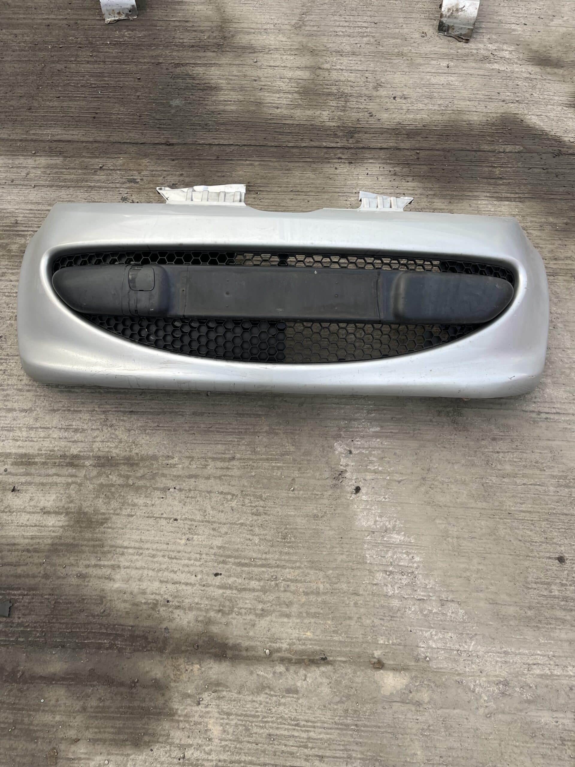 Peugeot 107 2005-2009 Front Bumper – Silver KTB Colour Code ( Few Marks See Pics )